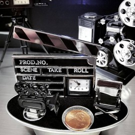 DIRECTOR STUFF MINIATURE MOVIE CAMERA CHAIR & CLAPBOARD COLLECTIBLE MINI CLOCK
