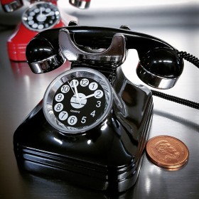 RETRO TELEPHONE VINTAGE STYLE MINIATURE PHONE COLLECTIBLE MINI CLOCK GIFT 