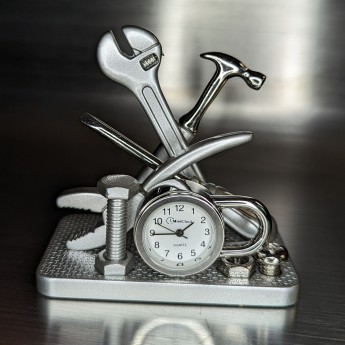 TOOL SET HANDYMAN MINIATURE  TOOLS  DESKTOP MINI CLOCK COLLECTIBLE GIFT