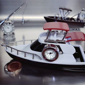 BOAT MINIATURE YACHT COLLECTIBLE MARINE COLLECTIBLE MINI CLOCK