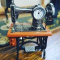 TREADLE SEWING MACHINE MINIATURE VINTAGE STYLE COLLECTIBLE MINI CLOCK GIFT IDEA 