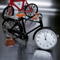 VINTAGE BICYCLE MINIATURE BIKE COLLECTIBLE MINI CLOCK